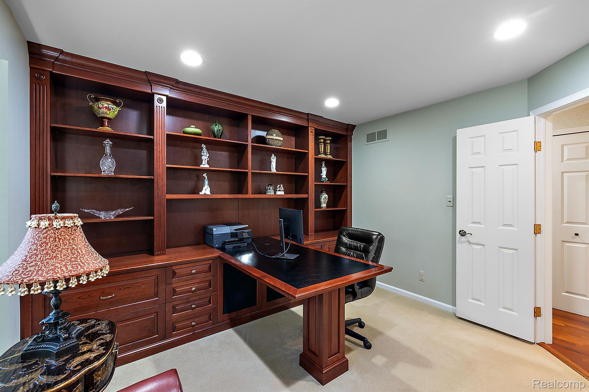 8282 WOODSPUR Drive