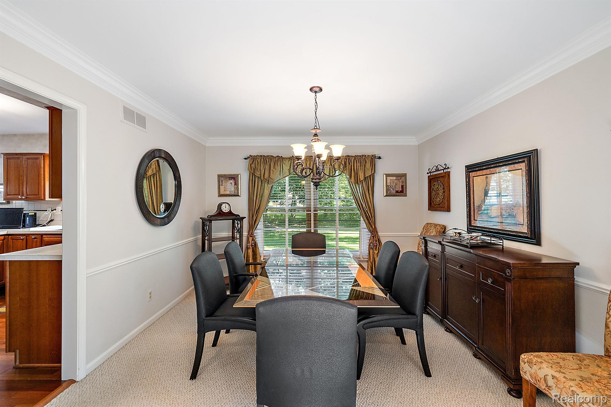 8282 WOODSPUR Drive