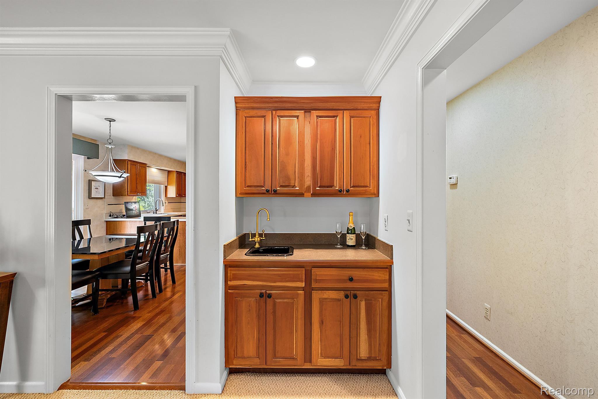 8282 WOODSPUR Drive