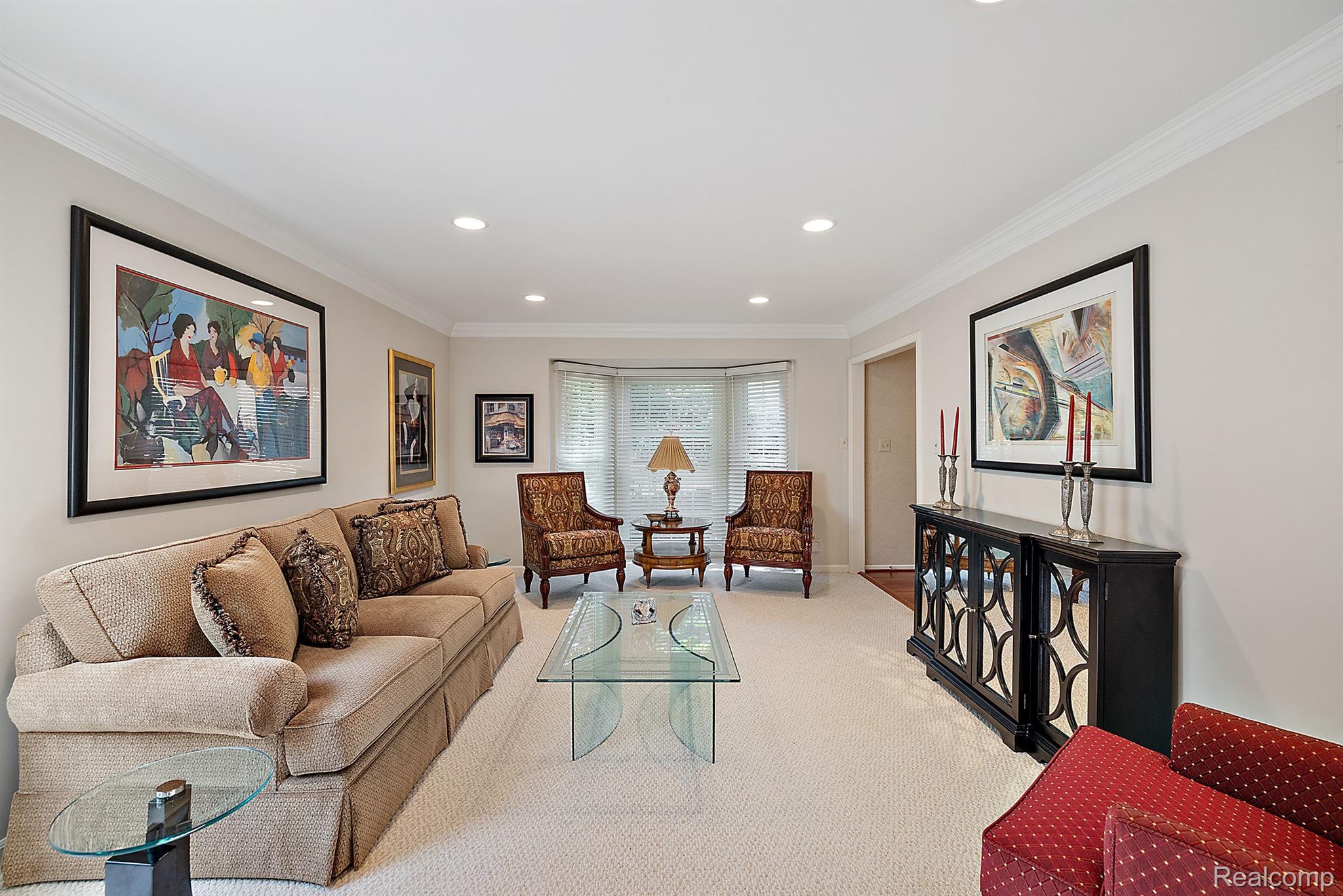 8282 WOODSPUR Drive
