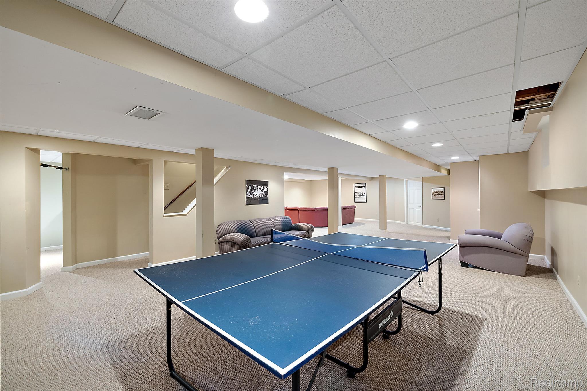 8282 WOODSPUR Drive