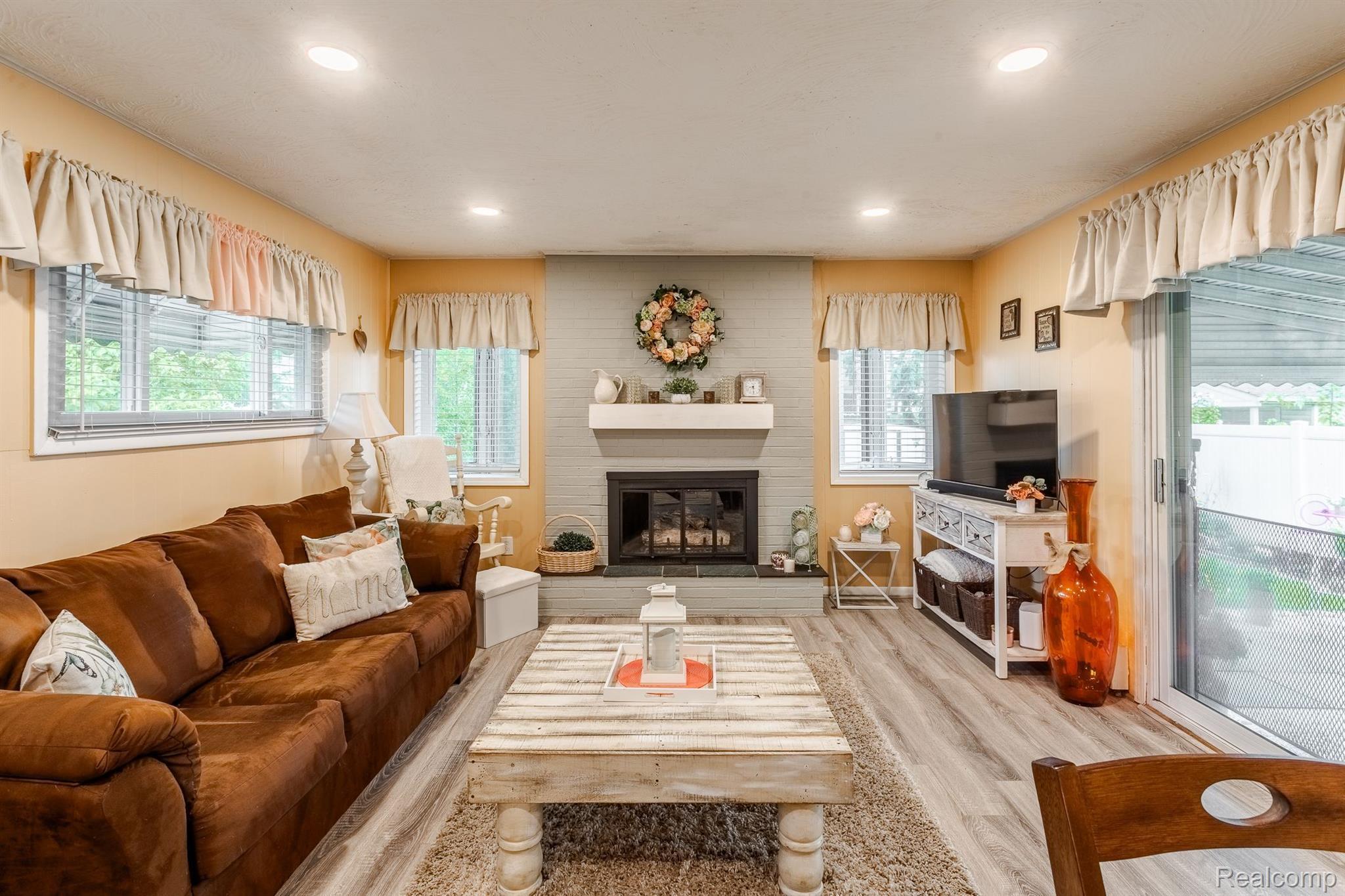 3219 N Vermont Avenue