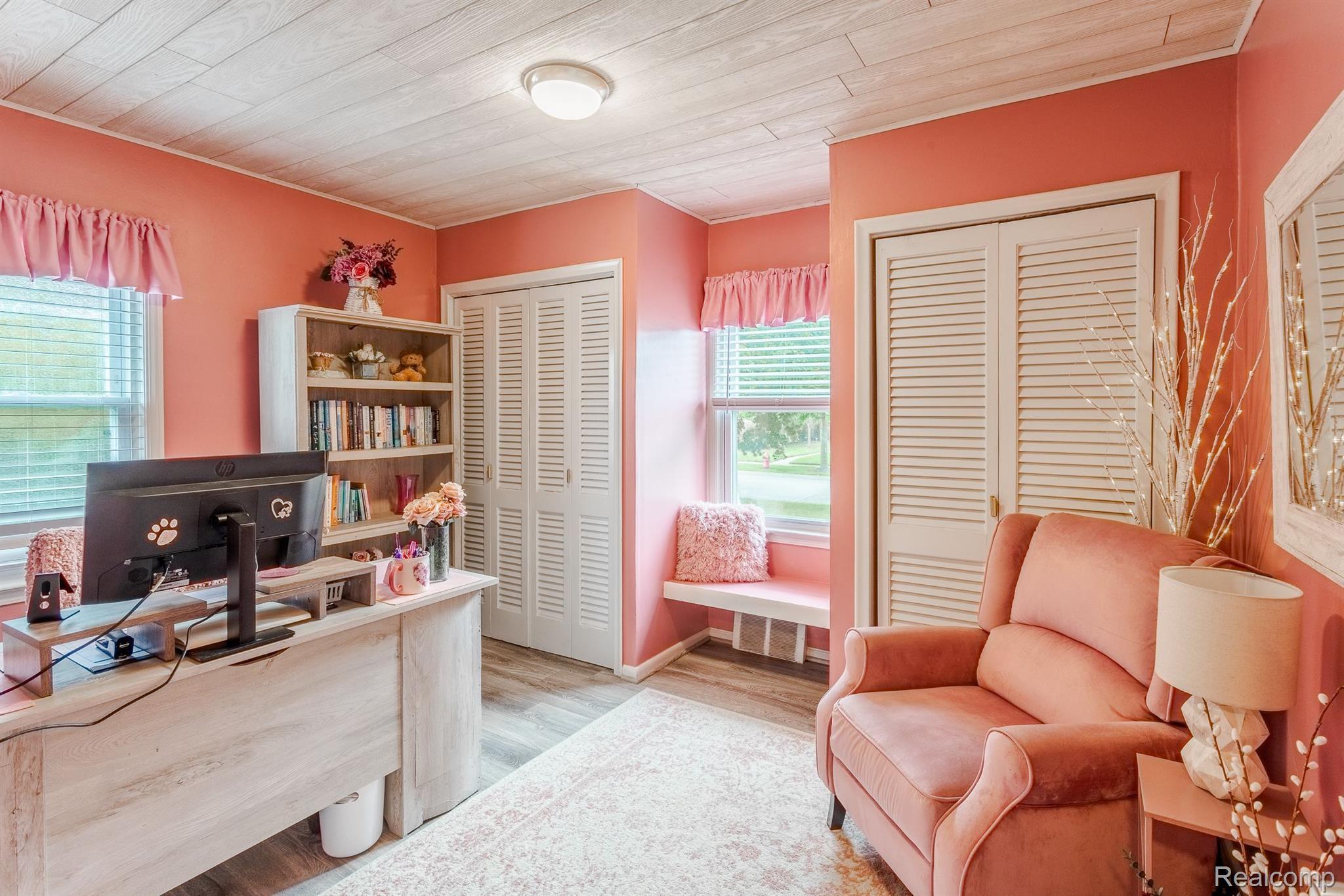 3219 N Vermont Avenue