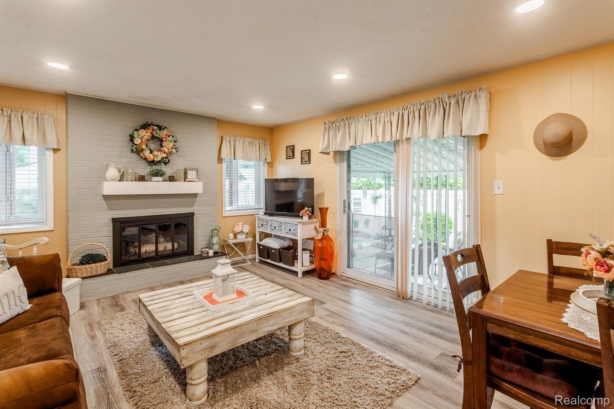 3219 N Vermont Avenue