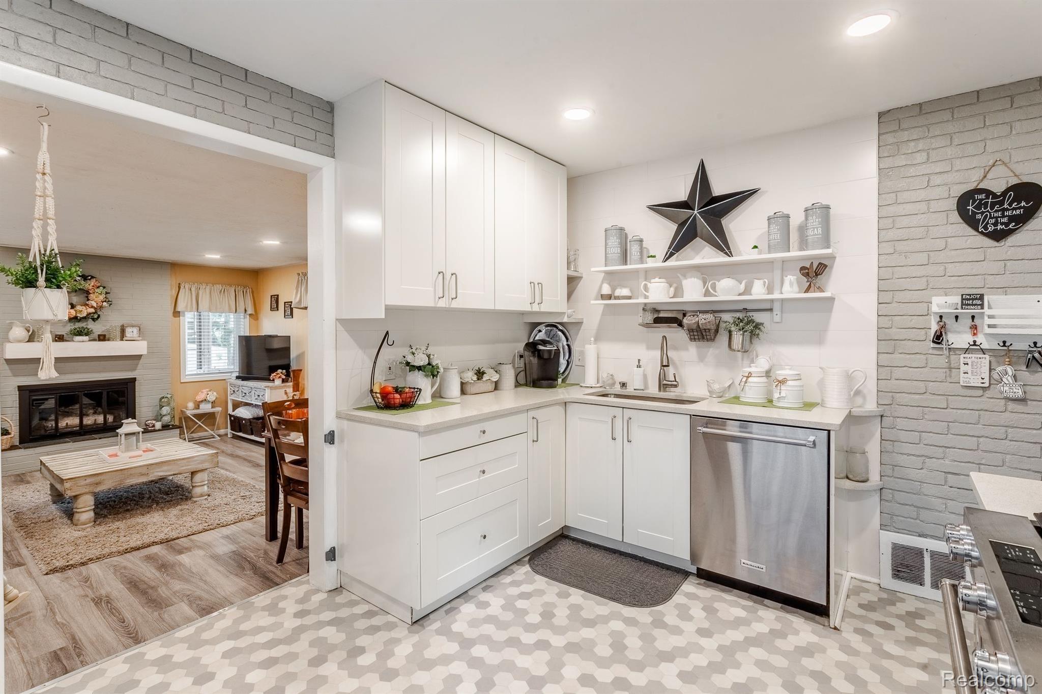 3219 N Vermont Avenue