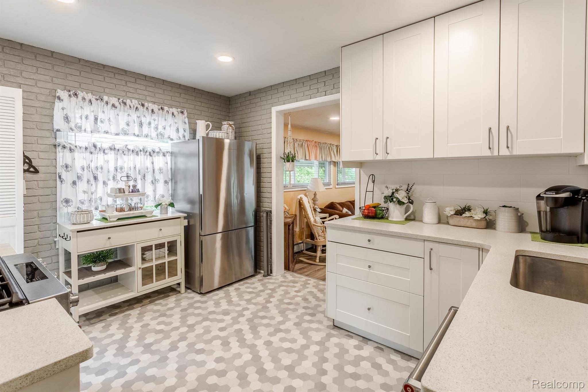 3219 N Vermont Avenue