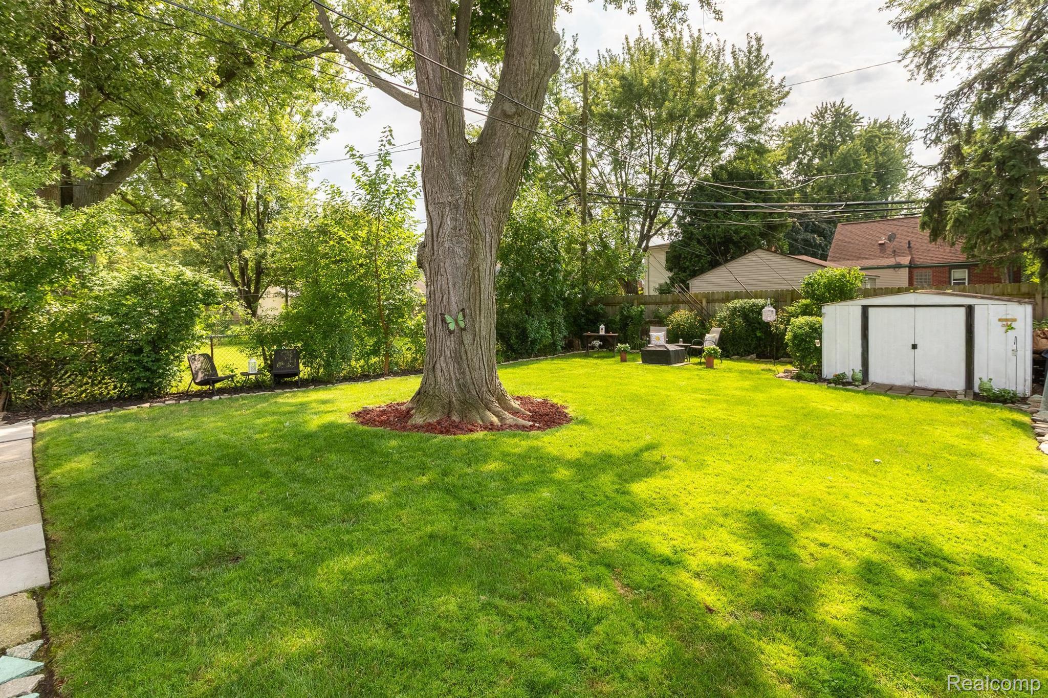 3219 N Vermont Avenue