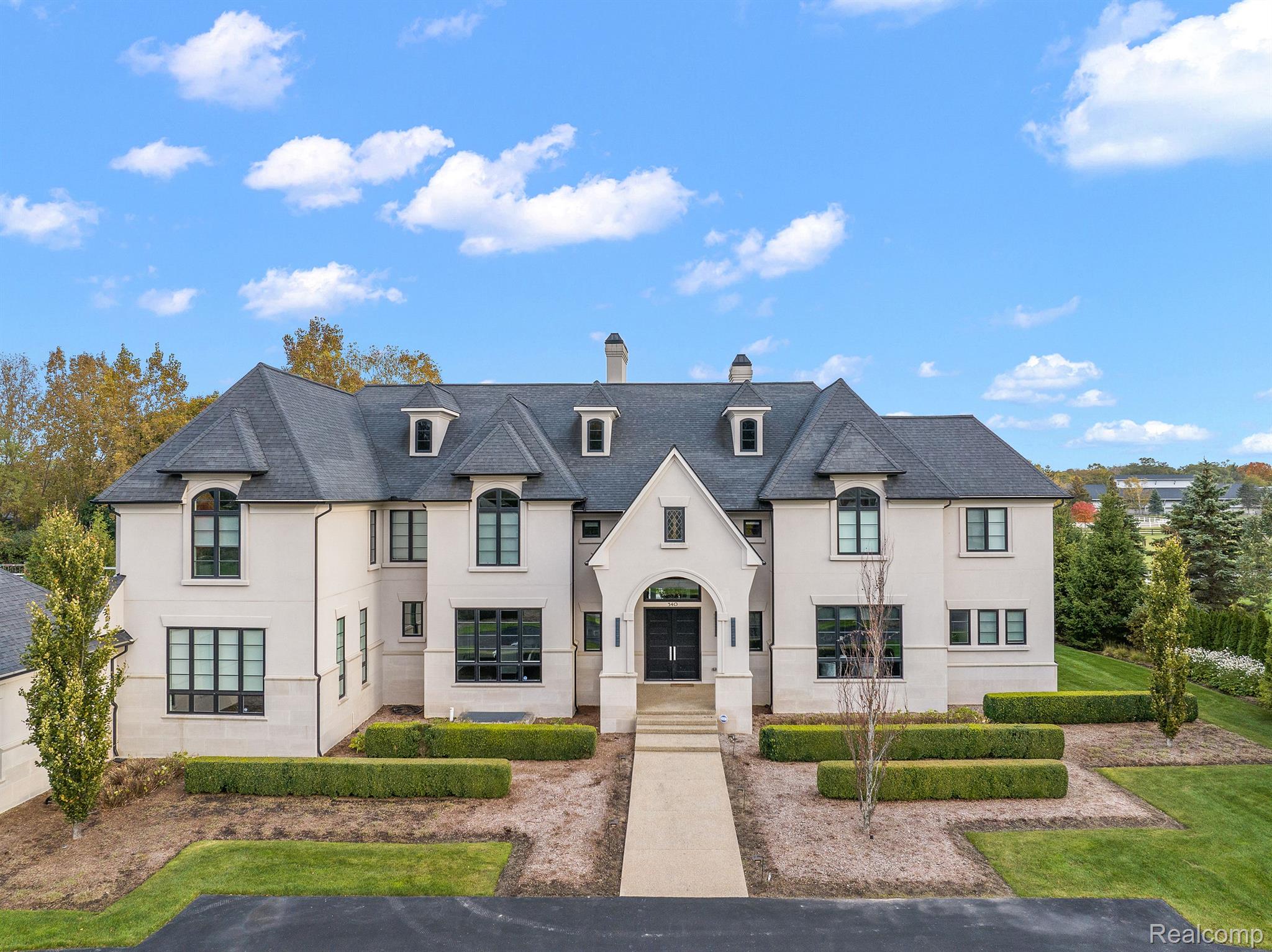 540 CHASE Lane