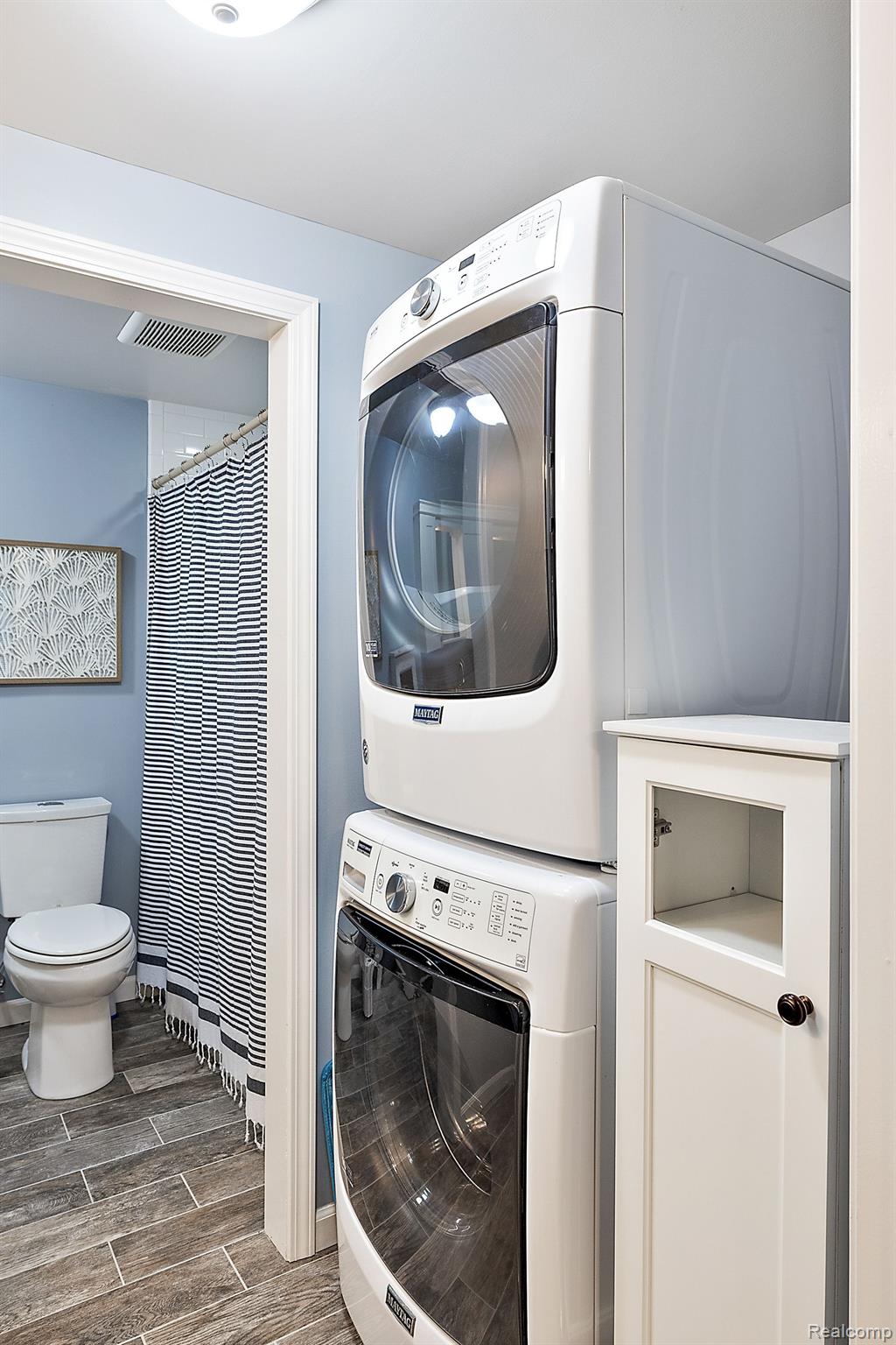 6992 Biscayne Avenue