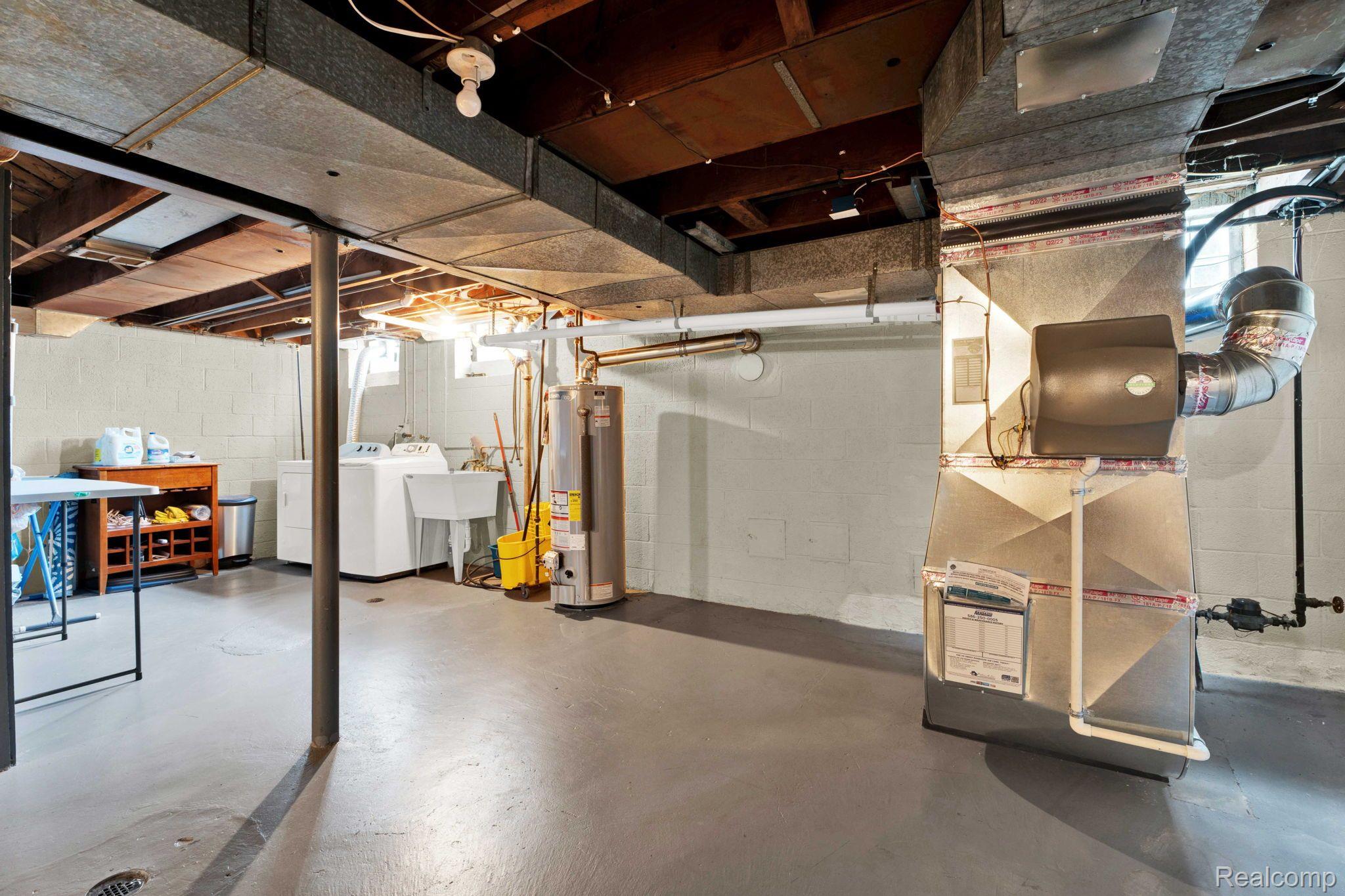 20075 Roscommon Street