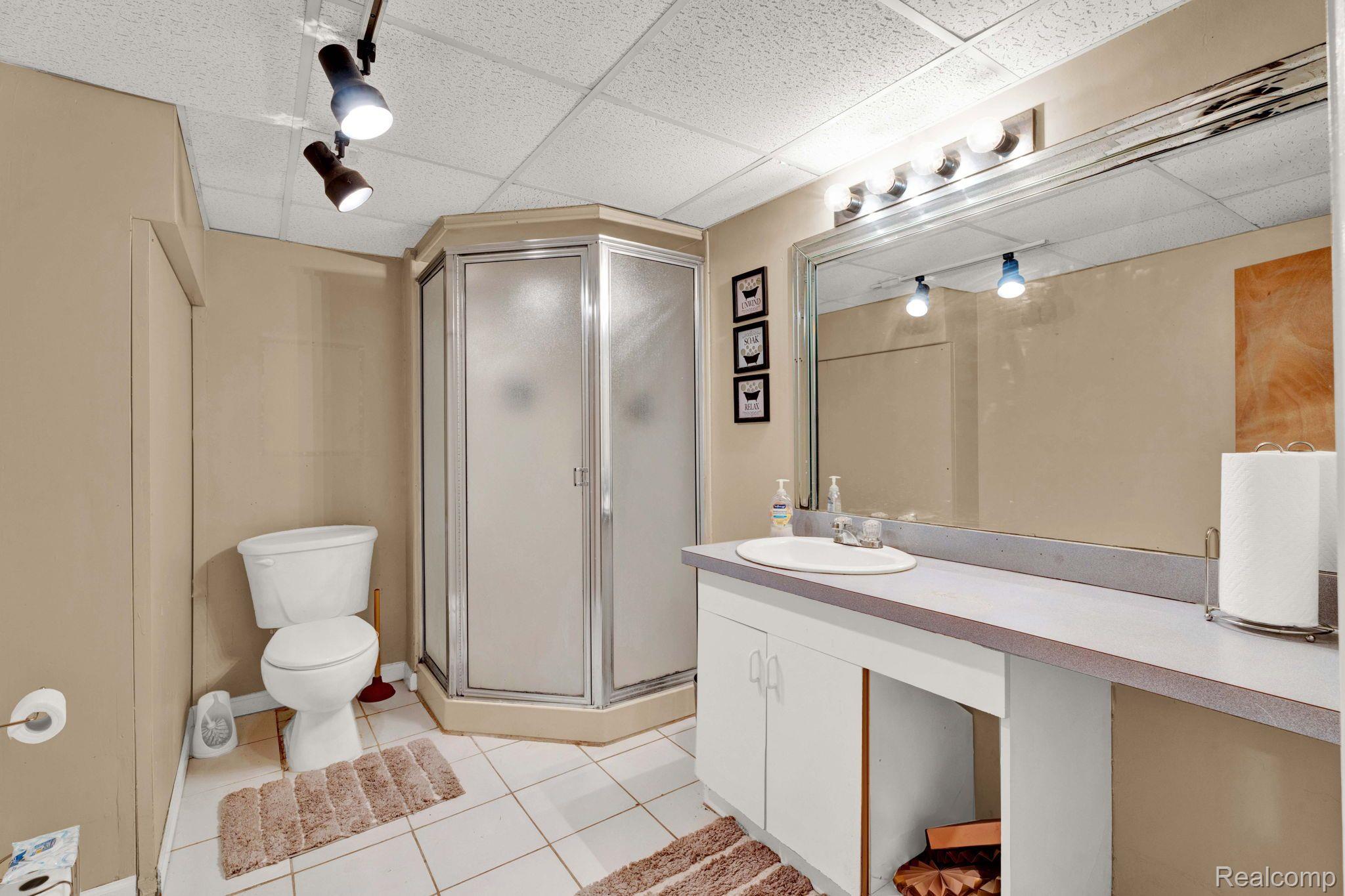 20075 Roscommon Street