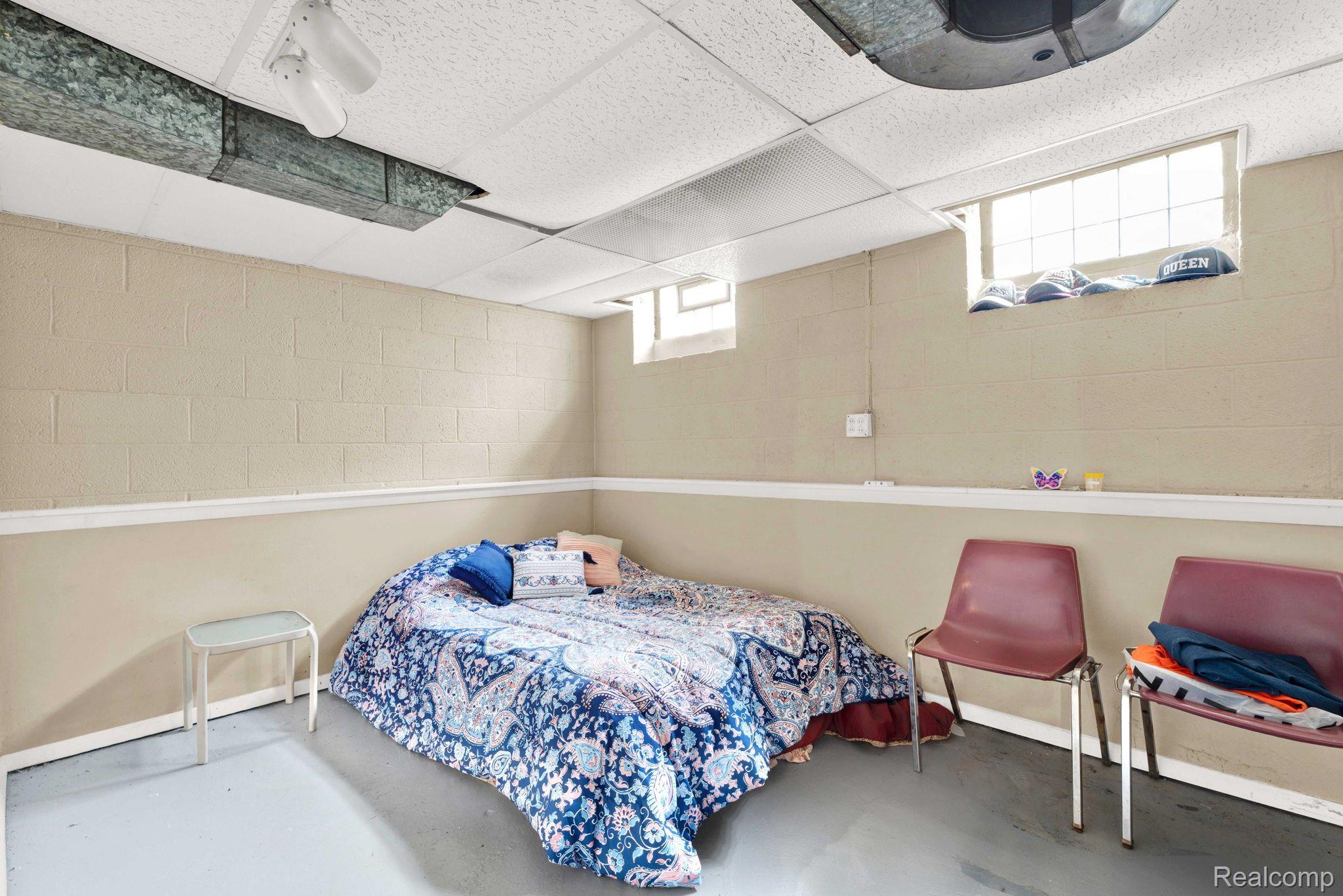 20075 Roscommon Street