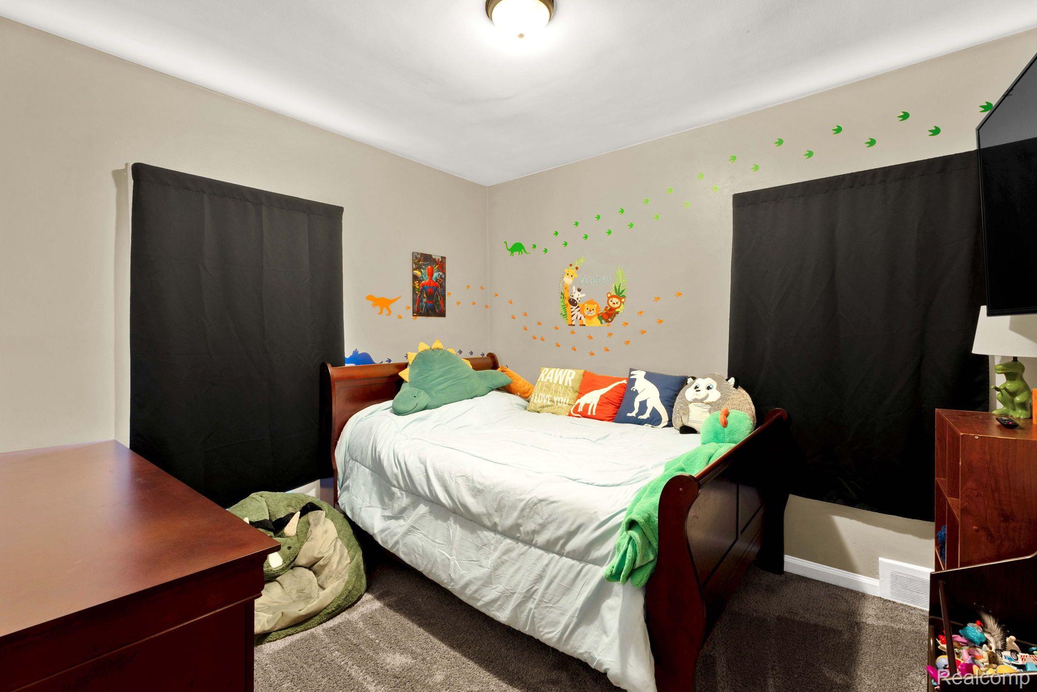 20075 Roscommon Street