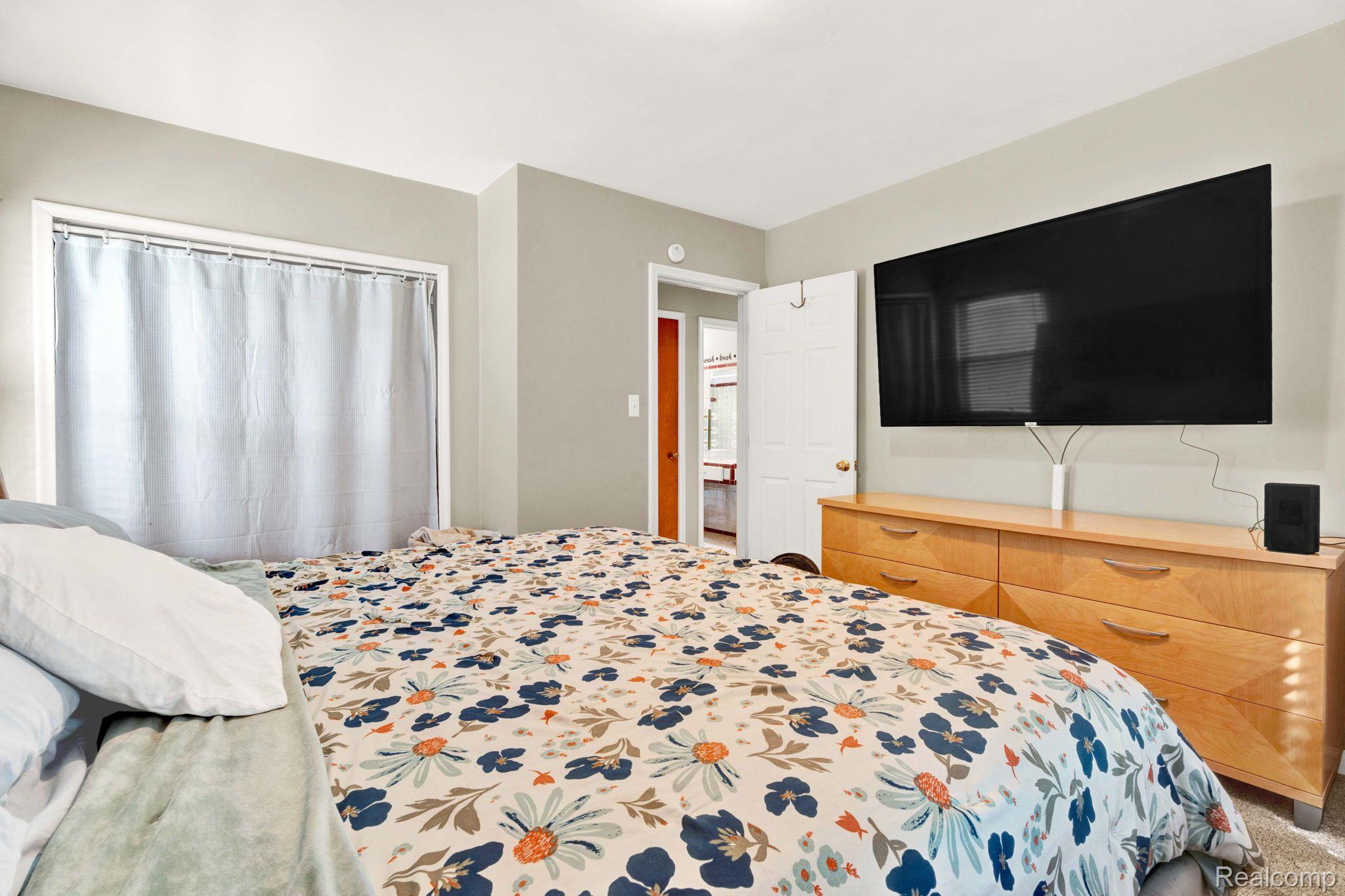 20075 Roscommon Street