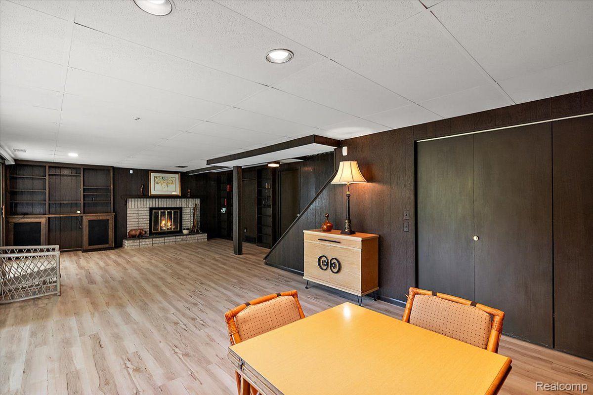 4363 SUNNINGDALE Drive