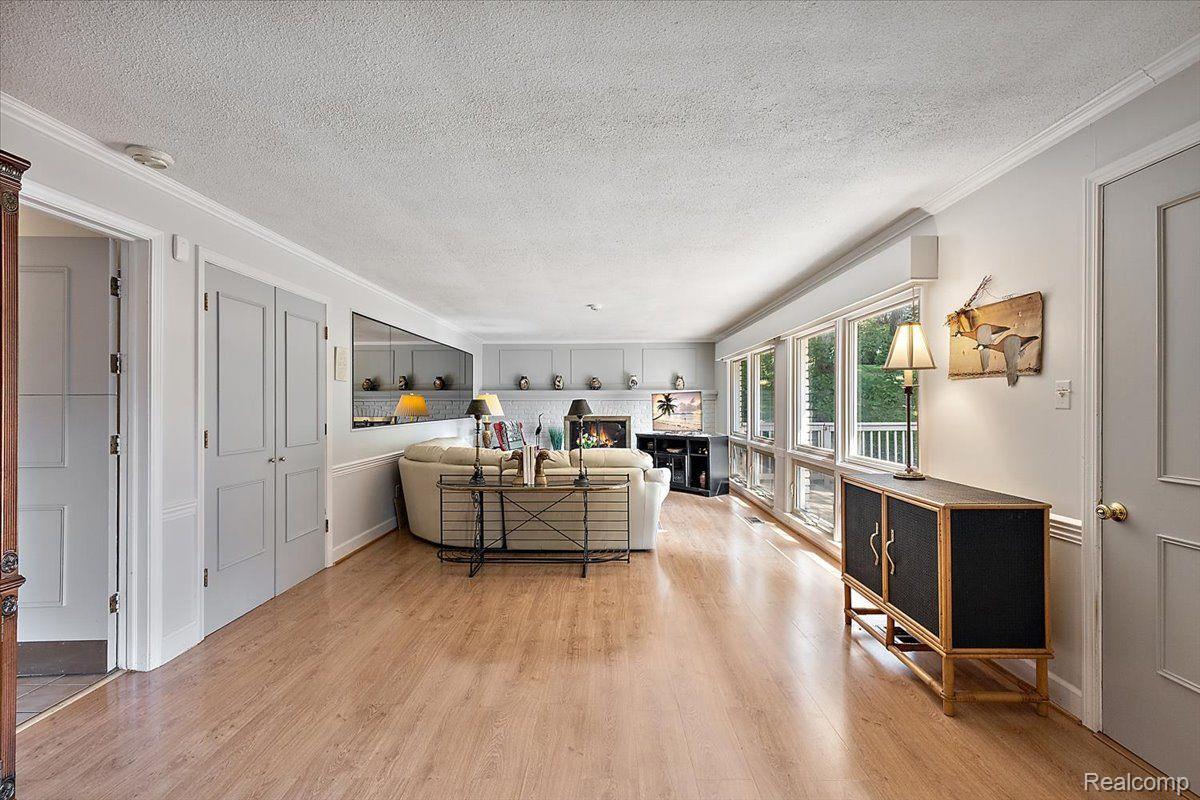 4363 SUNNINGDALE Drive