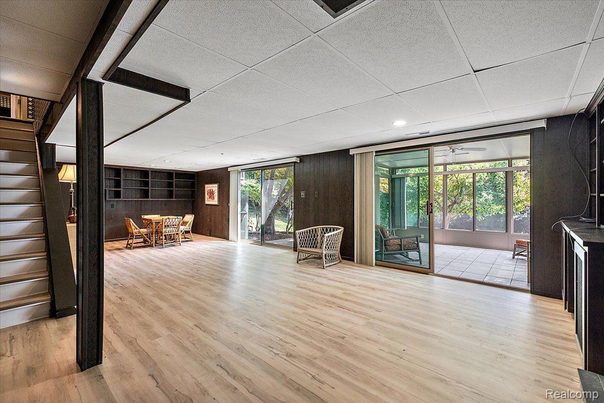 4363 SUNNINGDALE Drive