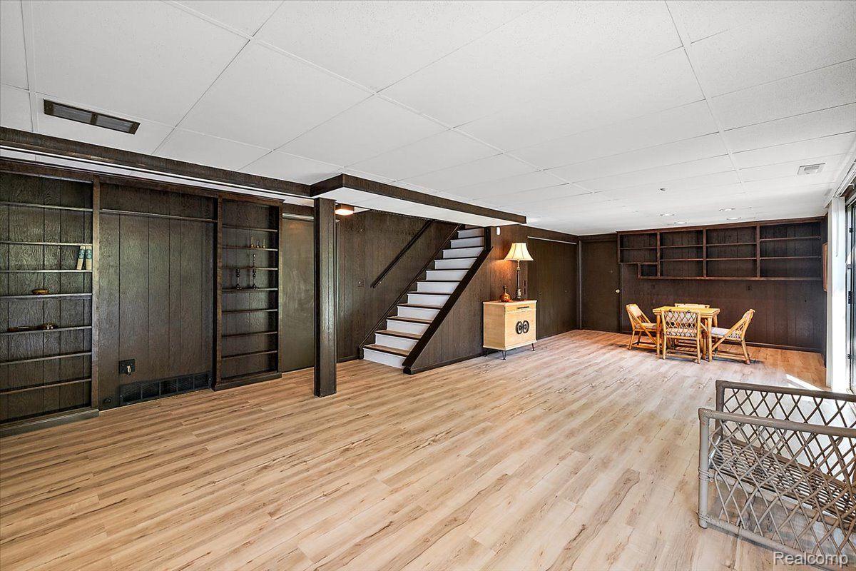 4363 SUNNINGDALE Drive