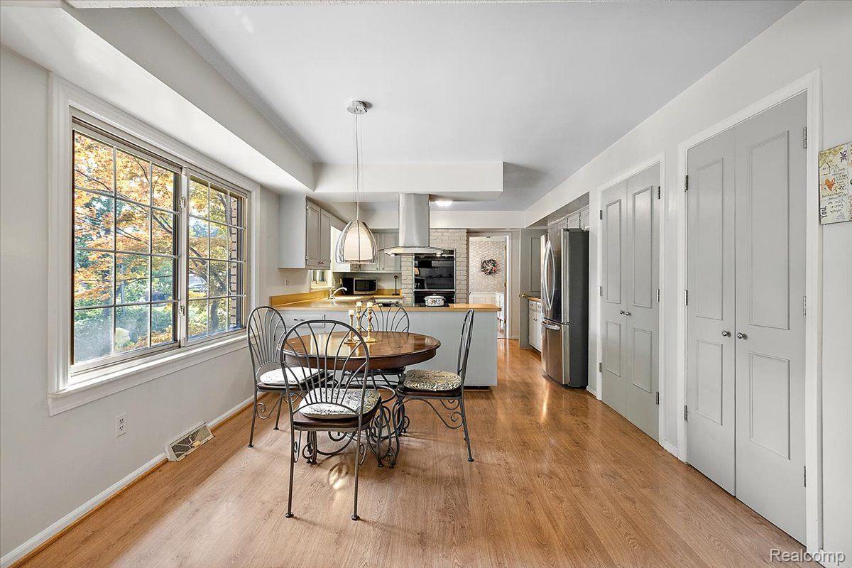 4363 SUNNINGDALE Drive