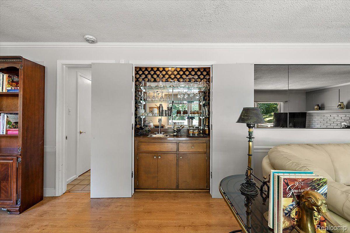 4363 SUNNINGDALE Drive