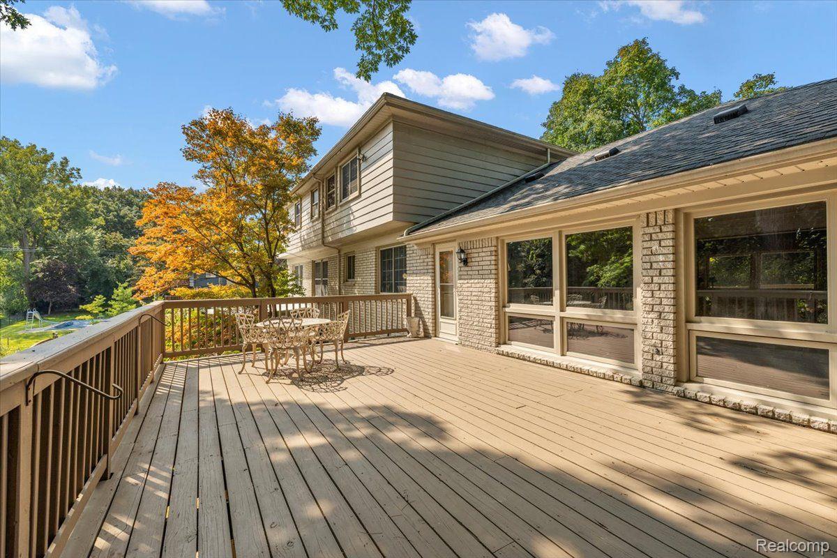 4363 SUNNINGDALE Drive