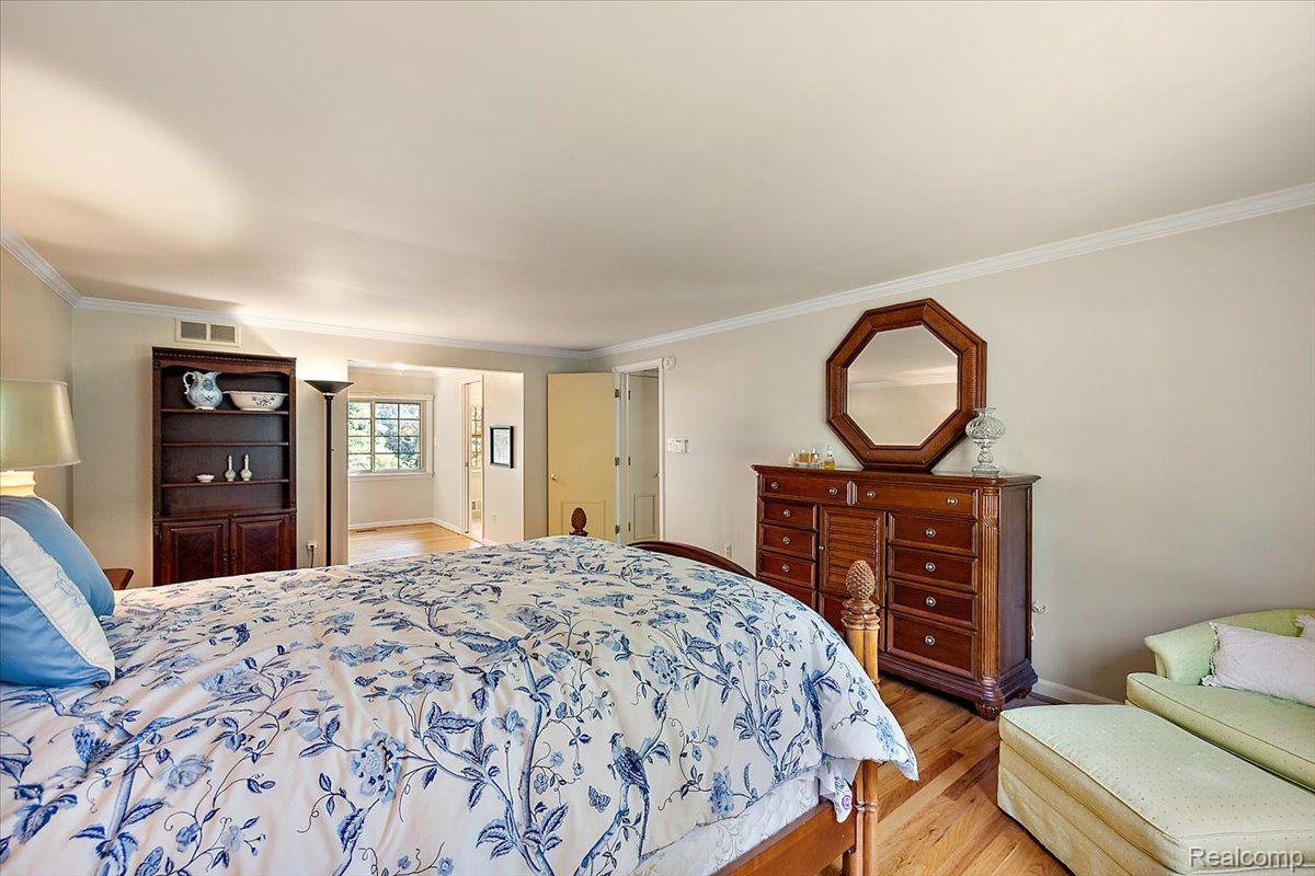 4363 SUNNINGDALE Drive