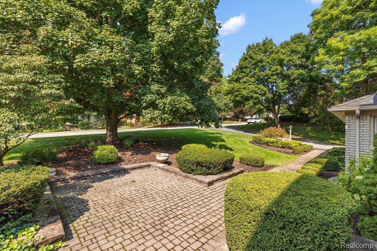 4363 SUNNINGDALE Drive