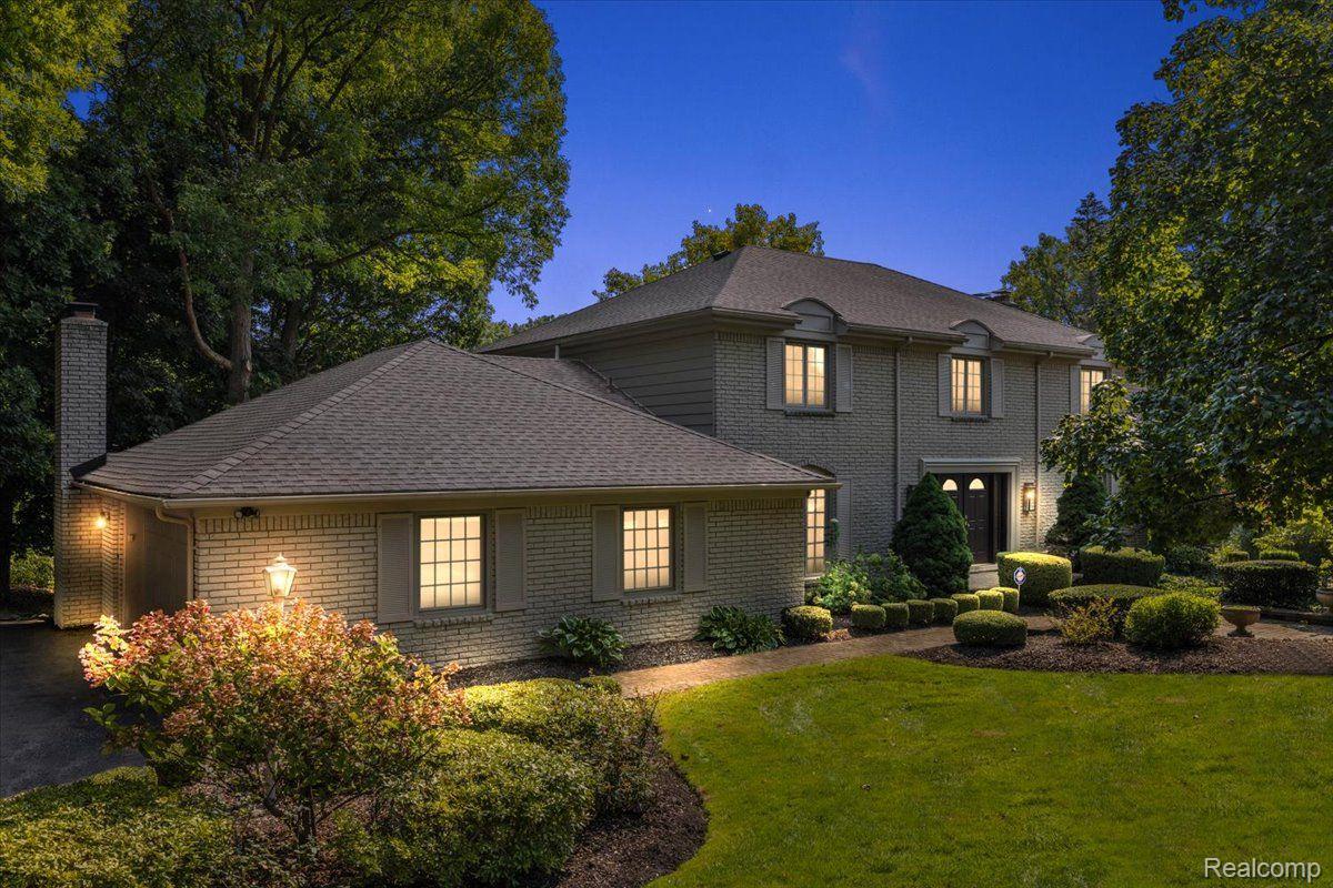 4363 SUNNINGDALE Drive