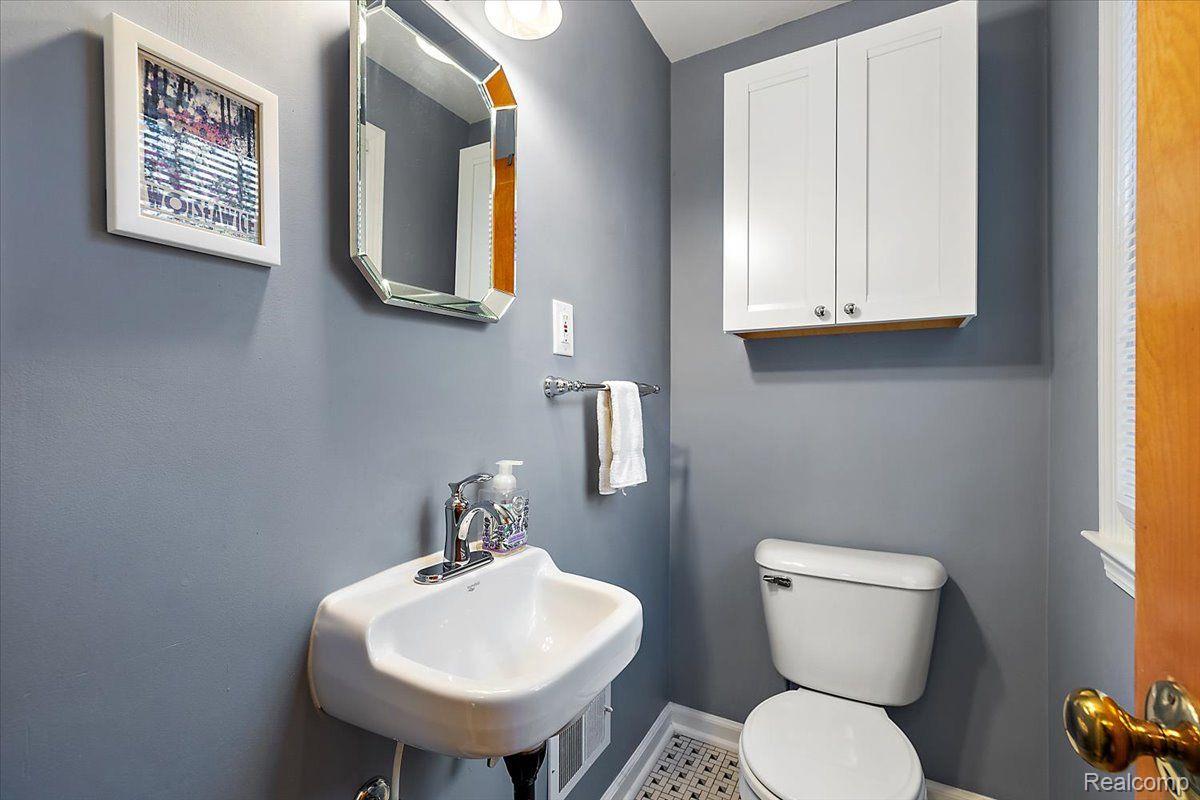 550 S Denwood Street