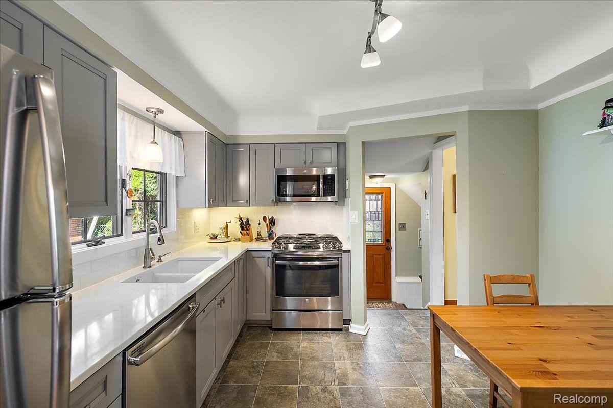 550 S Denwood Street