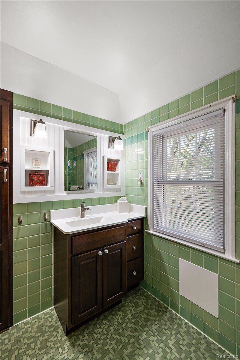 550 S Denwood Street