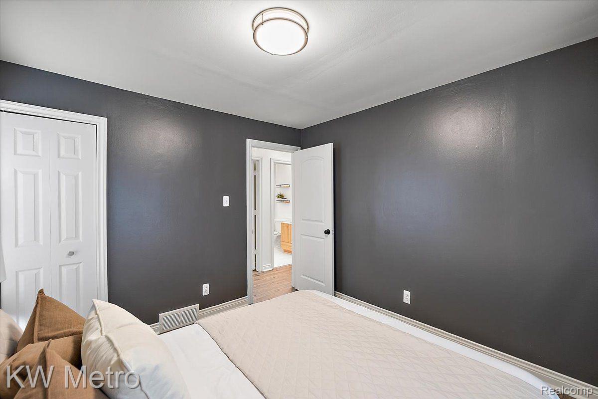 1298 S Cass Lake Road