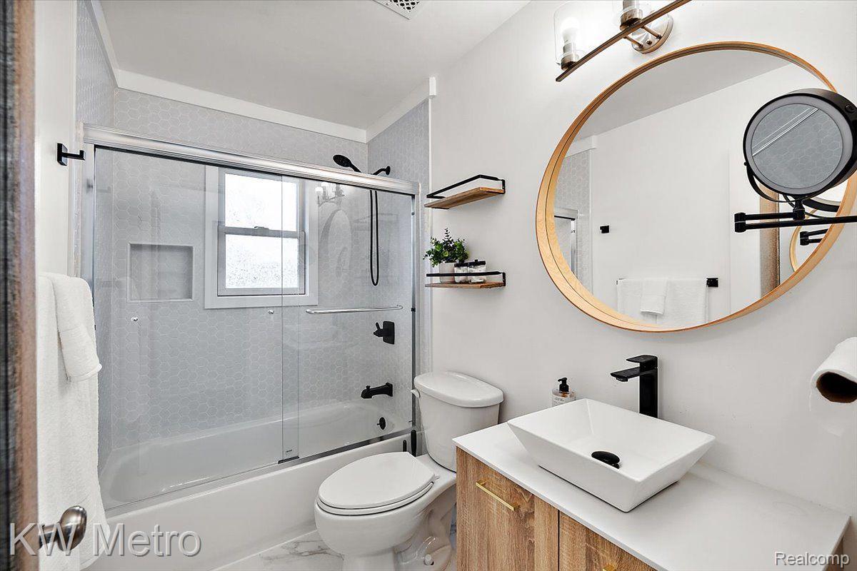 1298 S Cass Lake Road