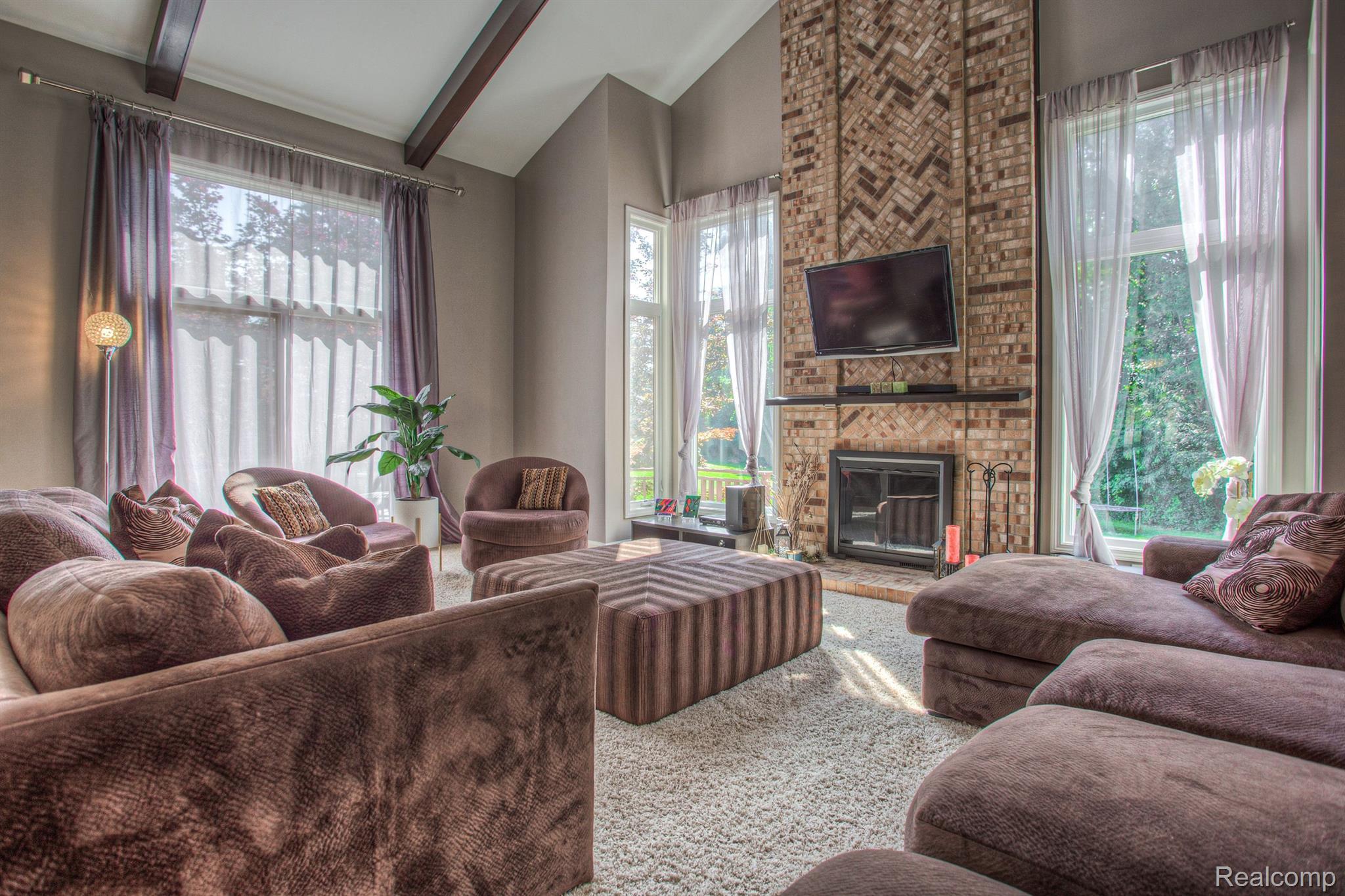 3349 Rocky Crest Drive