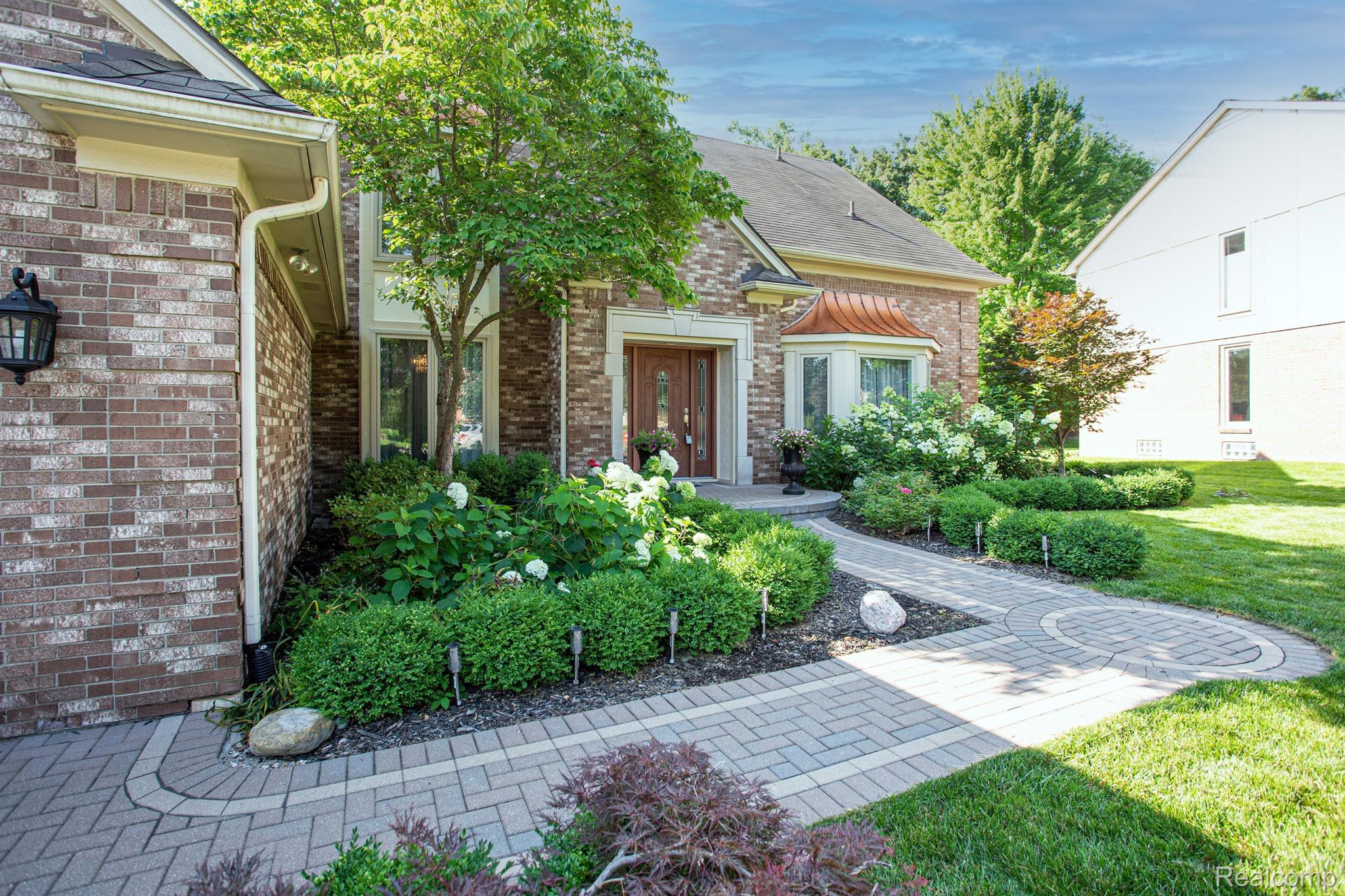 3349 Rocky Crest Drive