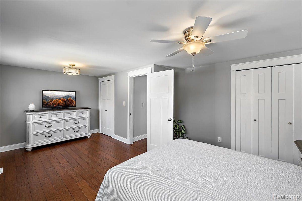 48277 Jefferson Avenue