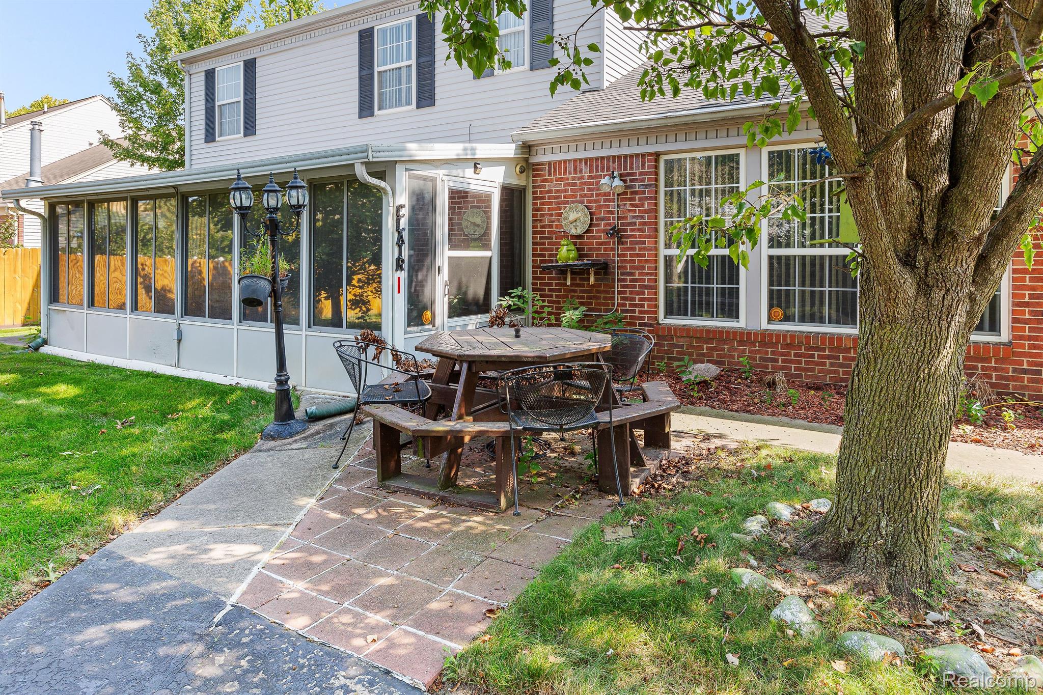 6320 Thornwood Drive