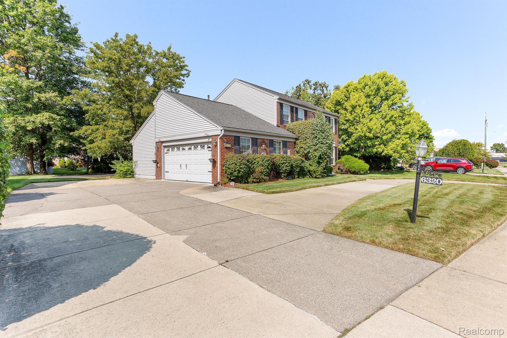 6320 Thornwood Drive