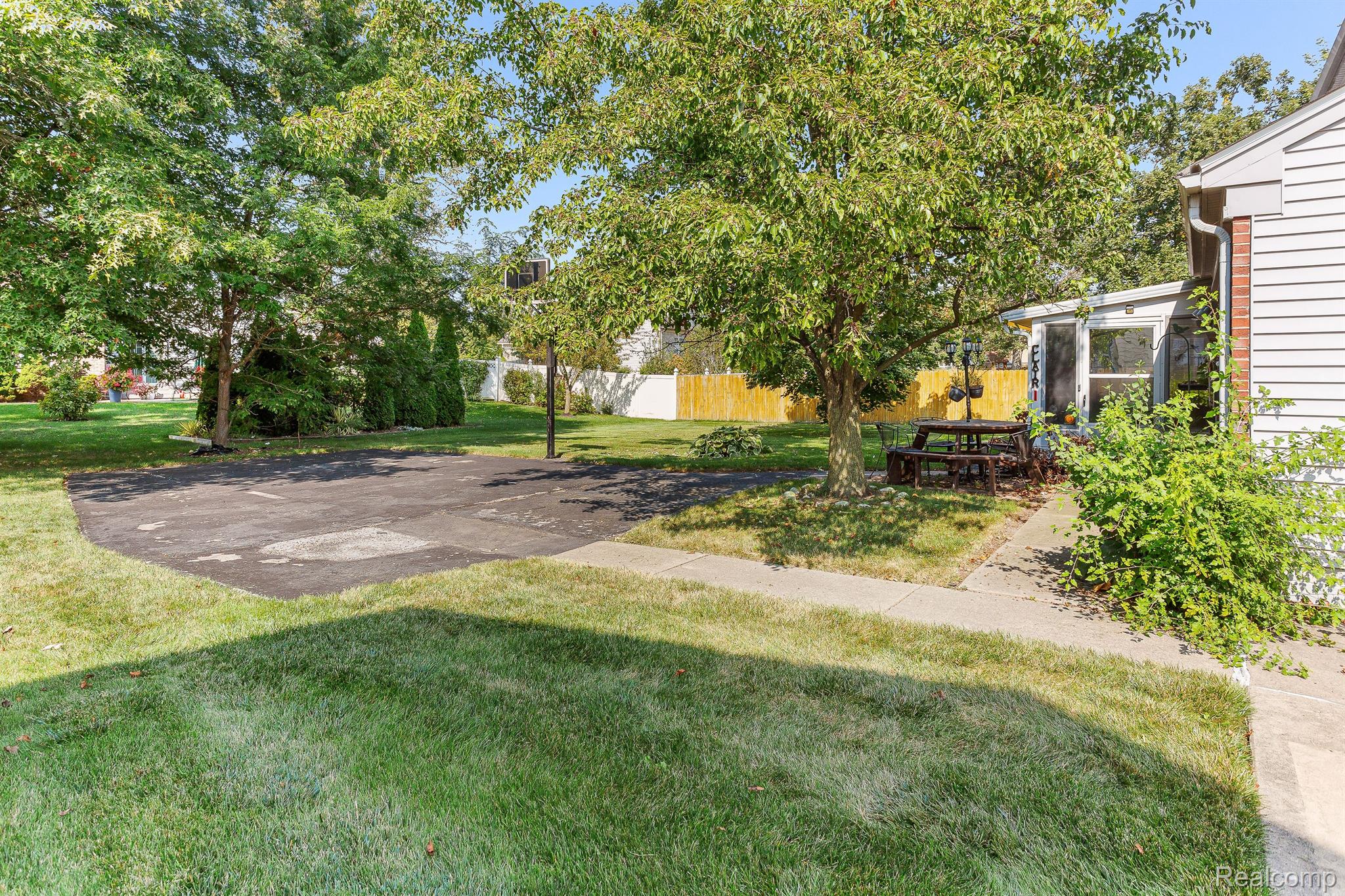 6320 Thornwood Drive