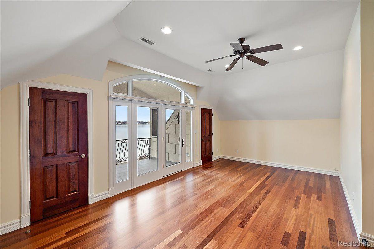 2014 WILLOW BEACH Street