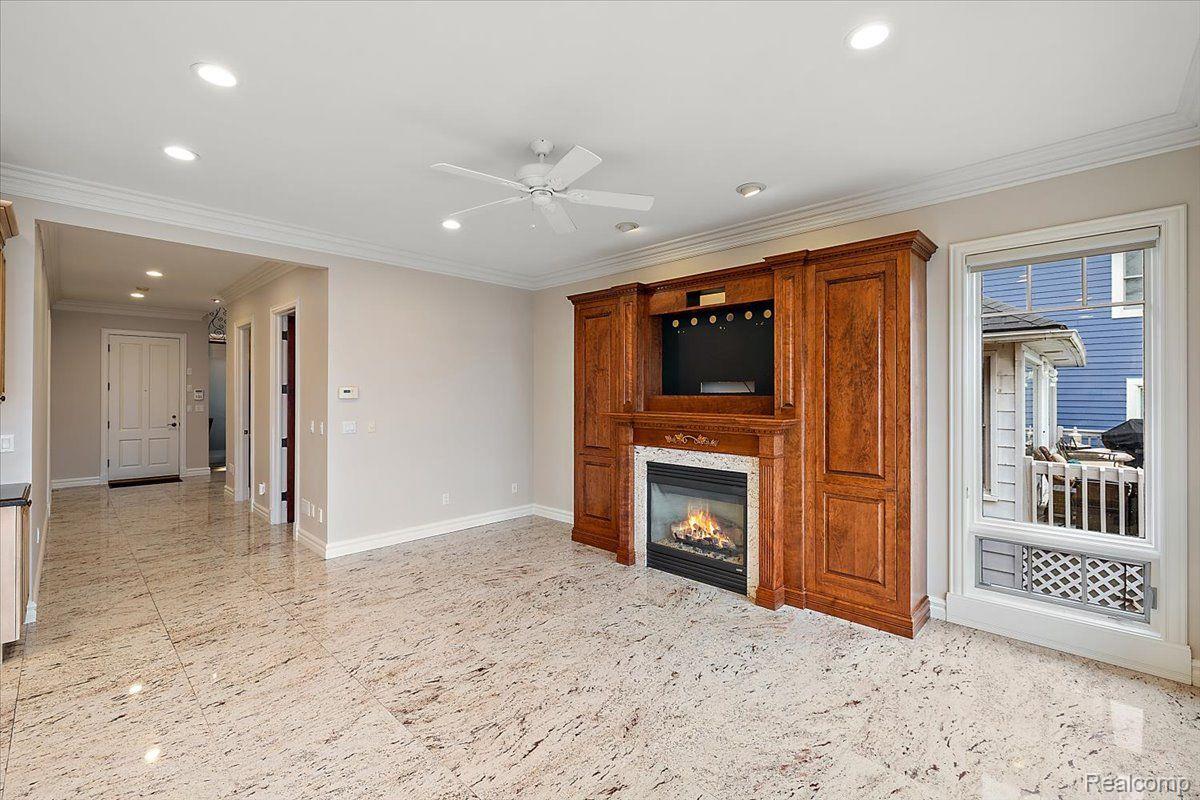 2014 WILLOW BEACH Street