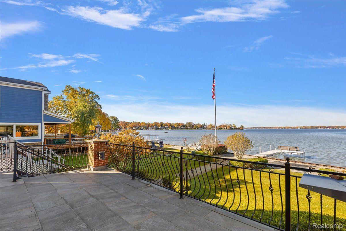 2014 WILLOW BEACH Street