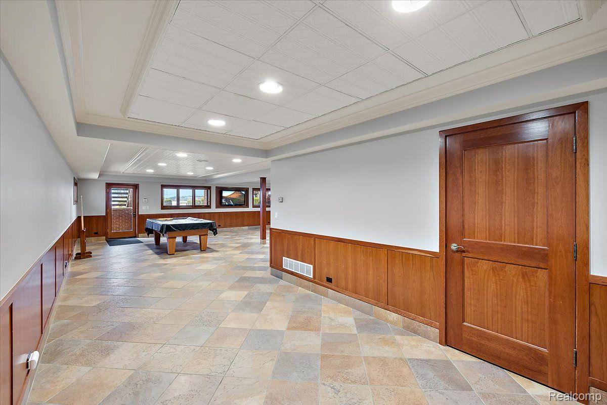 2014 WILLOW BEACH Street