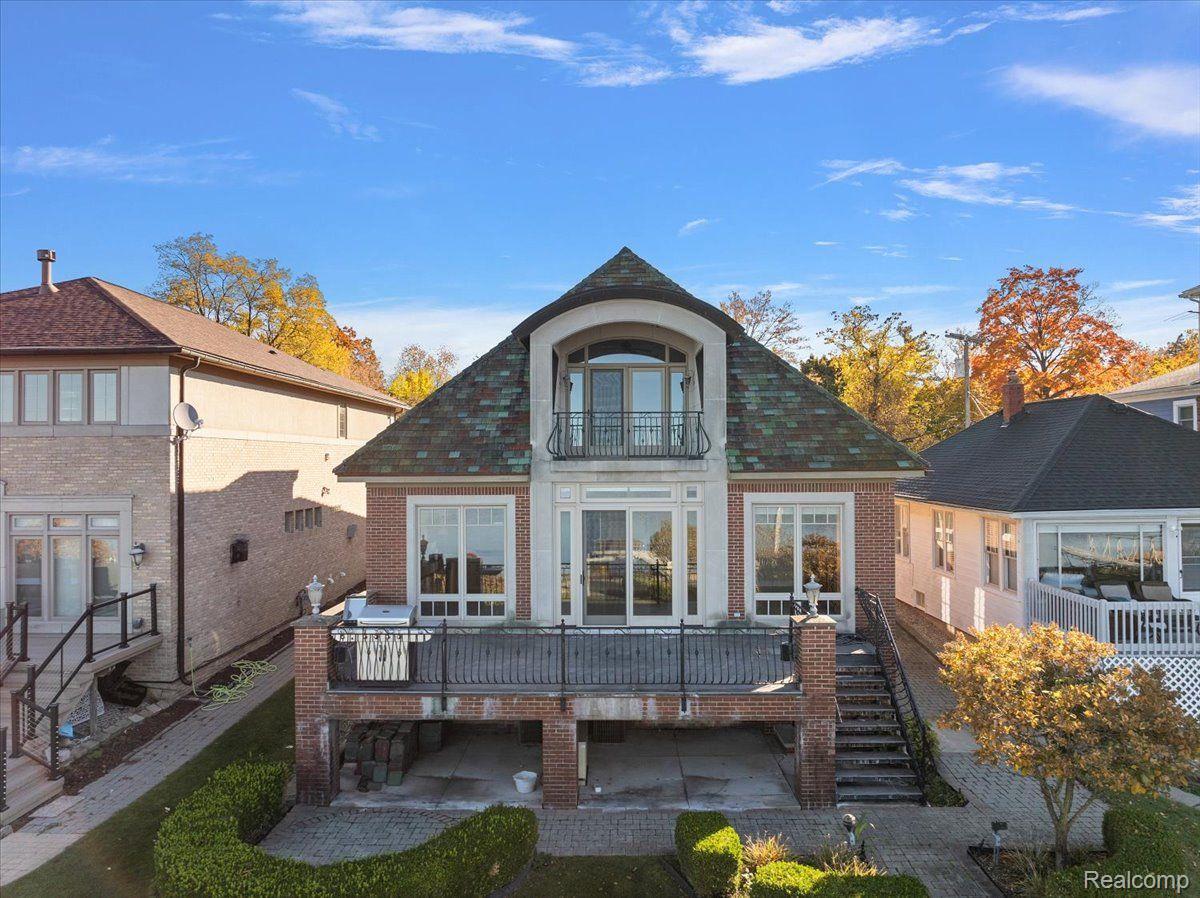 2014 WILLOW BEACH Street