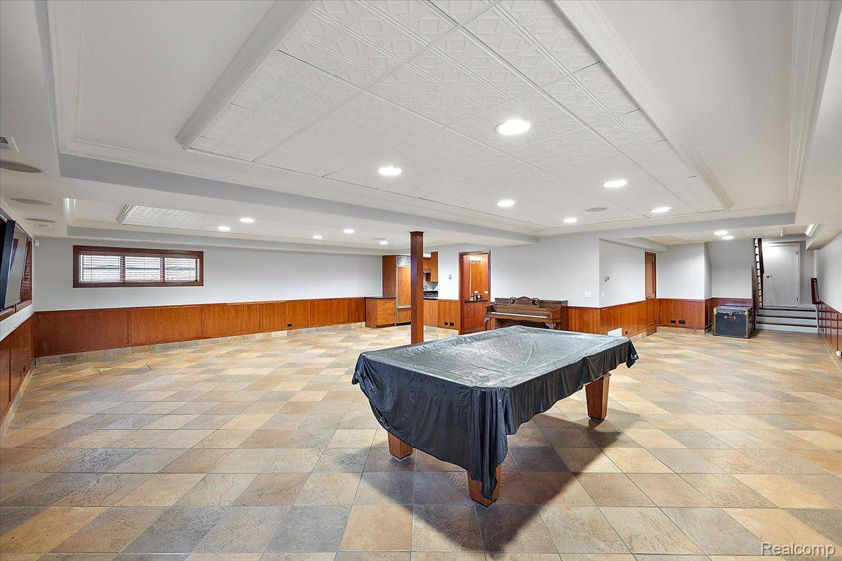 2014 WILLOW BEACH Street