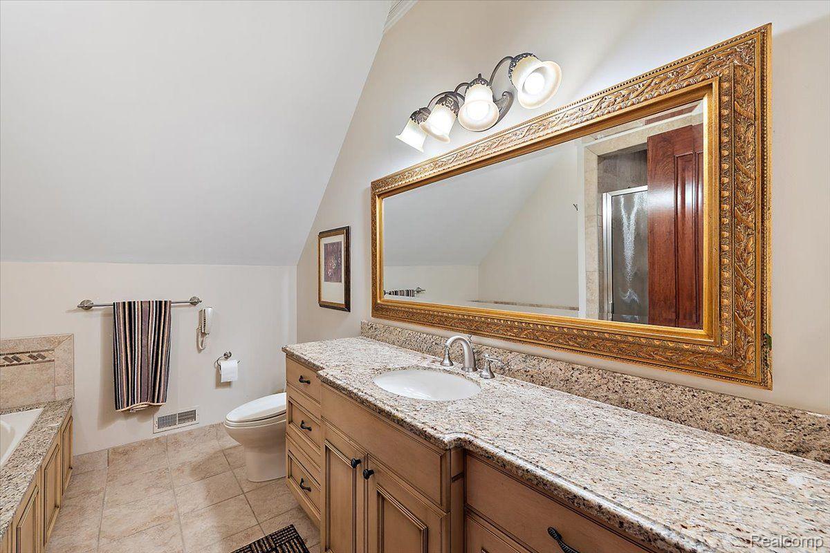 2014 WILLOW BEACH Street