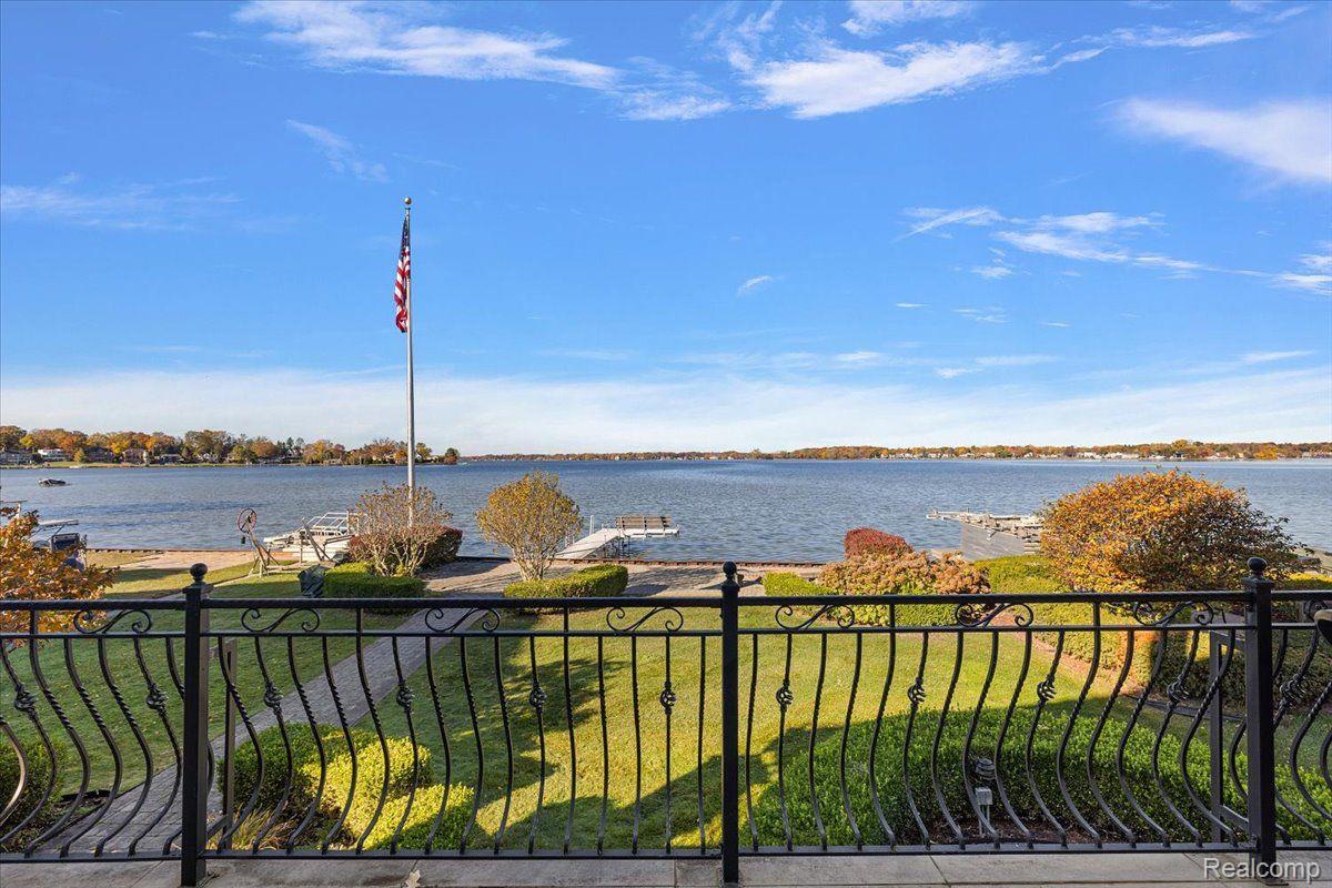 2014 WILLOW BEACH Street