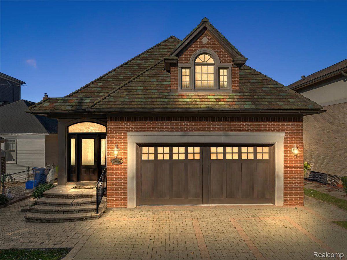 2014 WILLOW BEACH Street