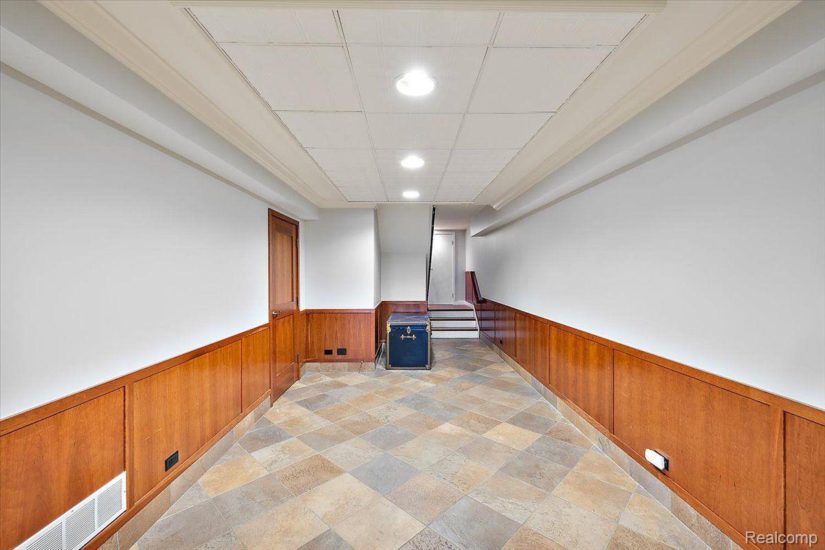 2014 WILLOW BEACH Street