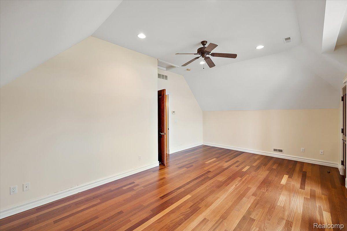 2014 WILLOW BEACH Street